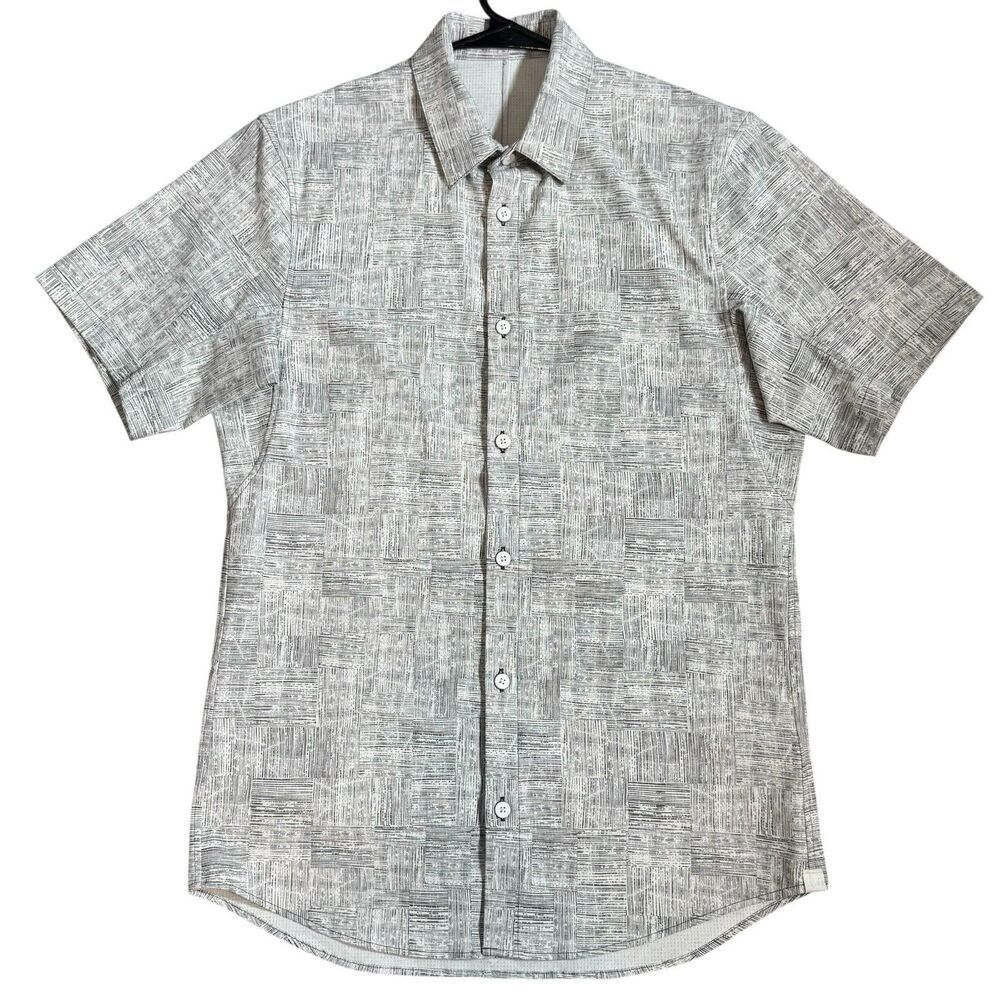 Lululemon Mens Airing Easy Short Sleeve Button Camp Shirt Gray Geometric Outdoor